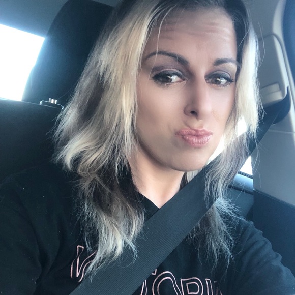 Meet your Posher, Kelly - Picture 6 of 9